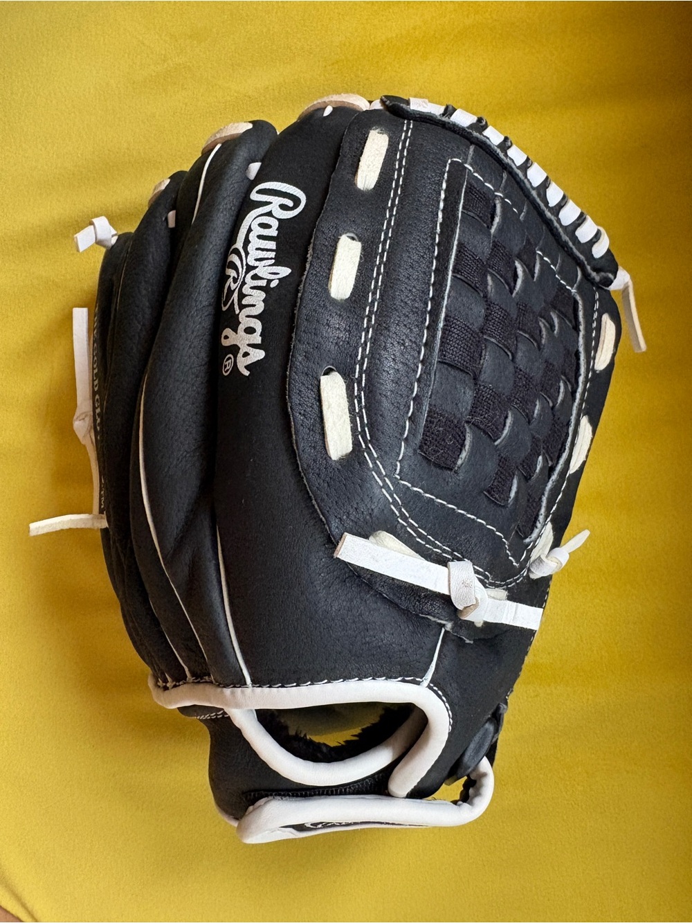 rawlings softball glove - 12.5”